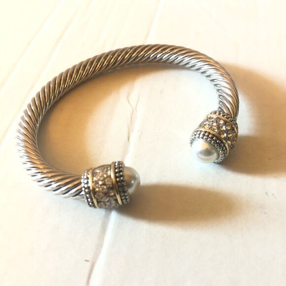 Cable Cuff Bracelet - Pearl - Picture 3 of 3